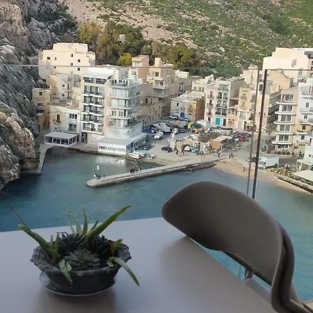 Cliff And Sea View Gozo Malta アパート