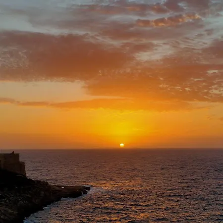 Cliff And Sea View Gozo Malta * Xlendi